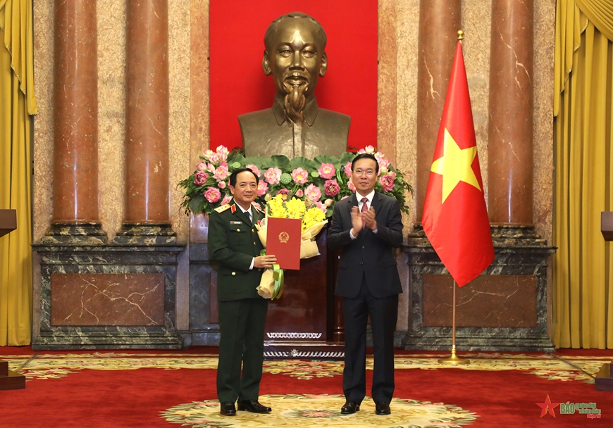 Chủ tịch nước trao quyết định thăng quân hàm Thượng tướng đối với đồng chí Trịnh Văn Quyết